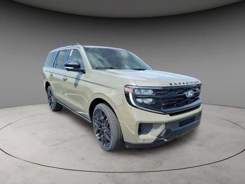 New 2027 Ford Expedition Platinum w/ Stealth Performance Package AWD/4WD image 4