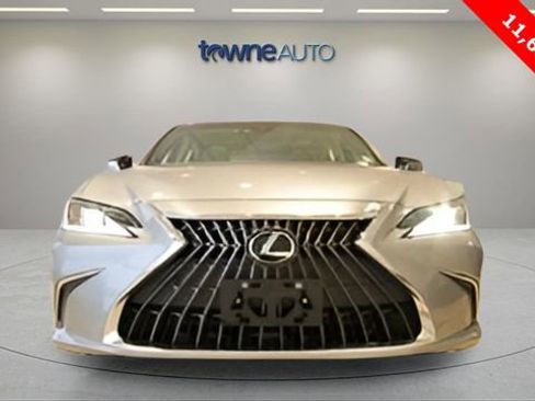 Used 2025 Lexus ES 300h w/ Premium Package image 9