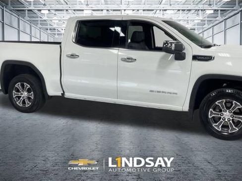 Used 2026 GMC Sierra 1500 SLT AWD/4WD image 3
