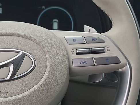 Used 2024 Hyundai Palisade Calligraphy image 19