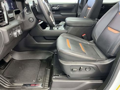 Used 2025 GMC Sierra 1500 AT4 w/ AT4 Premium Package image 18