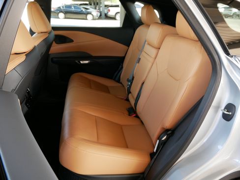 Certified 2025 Lexus RX 350 w/ Convenience Package image 20