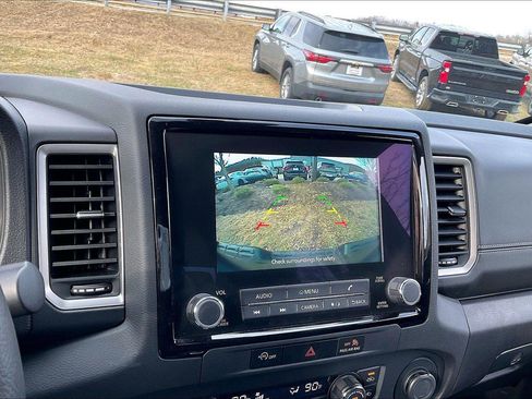 Certified 2024 Nissan Frontier SV w/ Hardbody Edition image 23