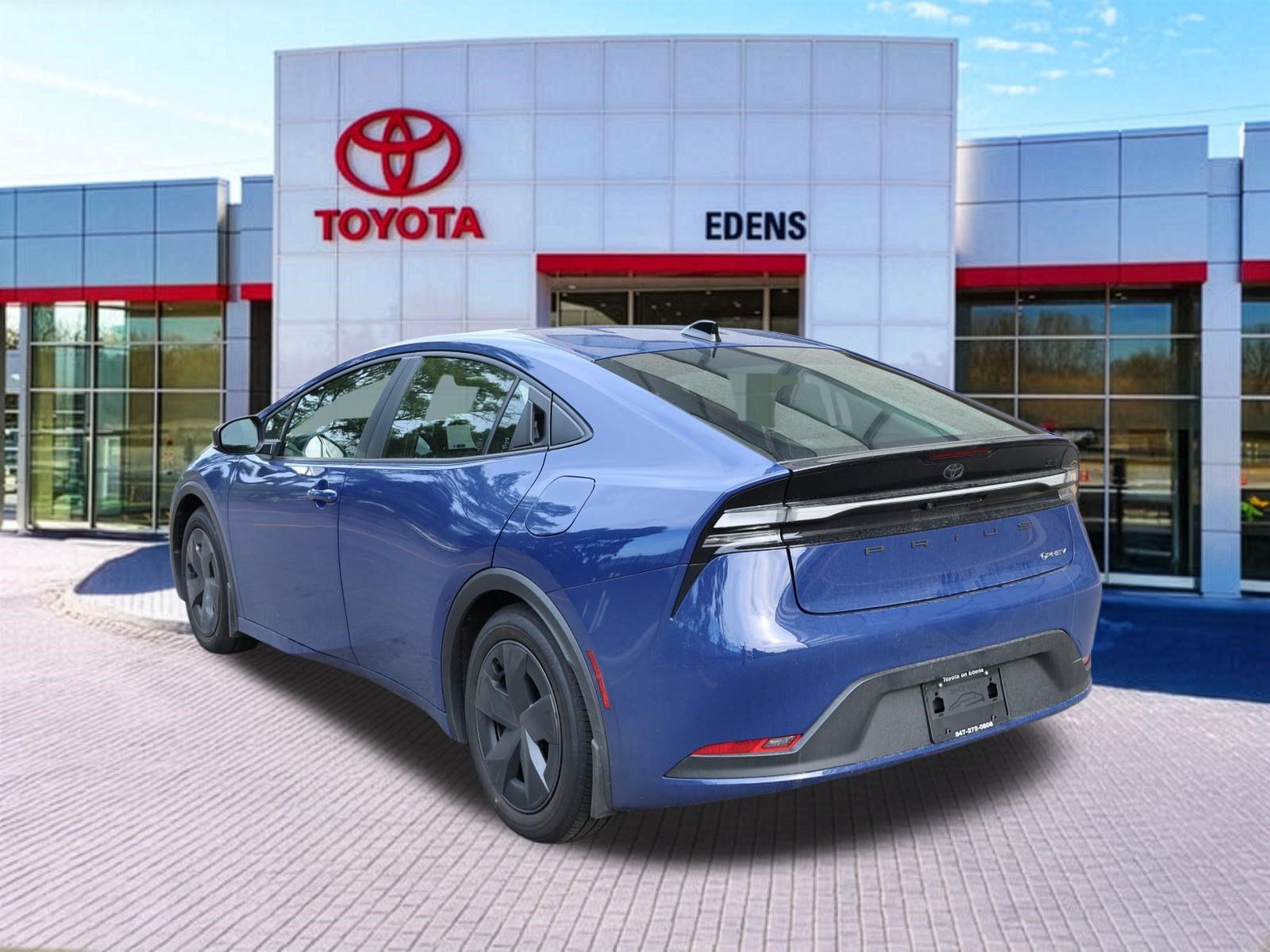 Certified 2026 Toyota Prius Plug-In Hybrid FWD image 7