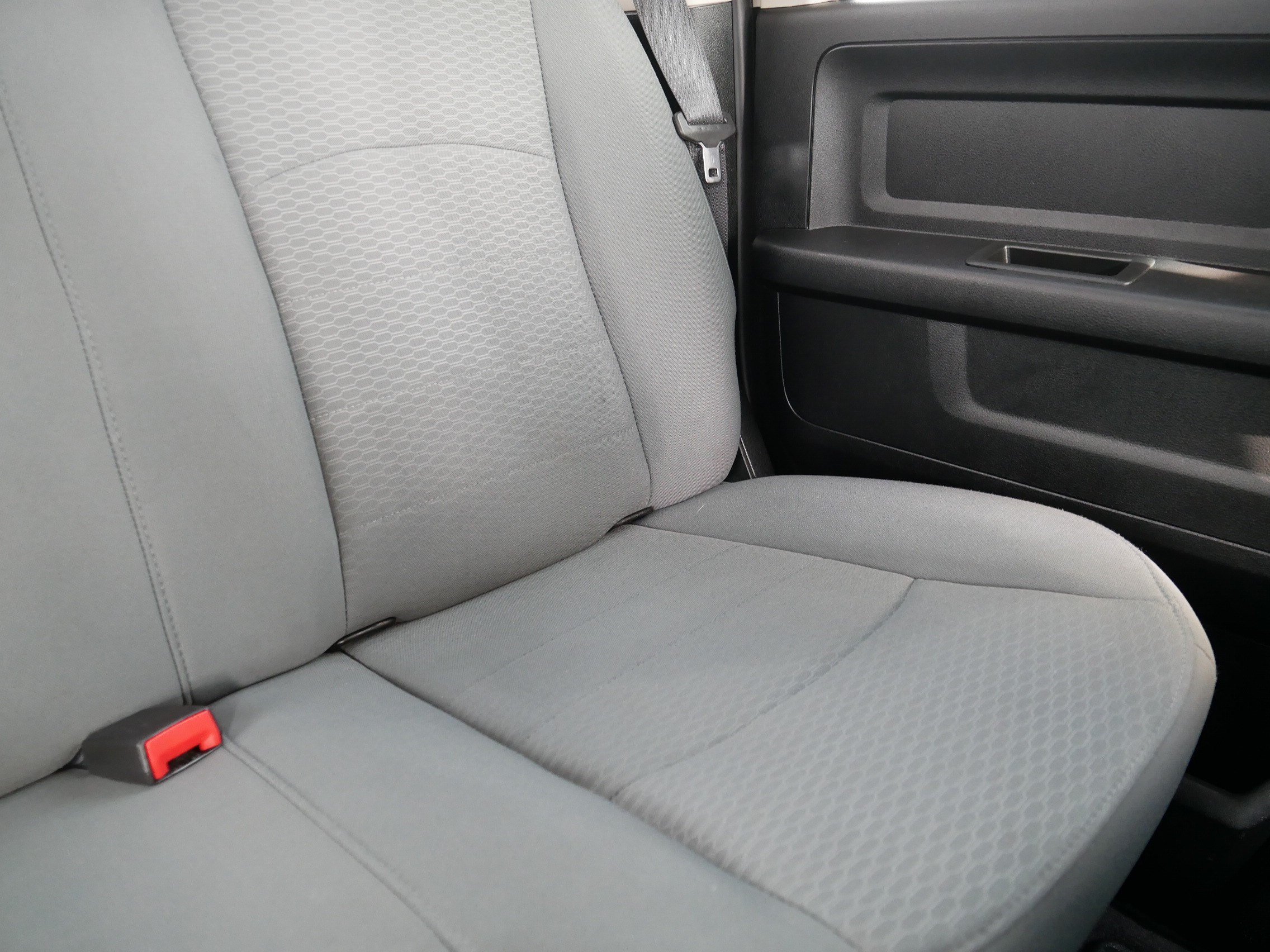 Used 2018 RAM 2500 Tradesman w/ Chrome Appearance Group AWD/4WD image 14