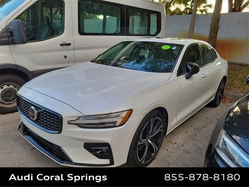 Used 2023 Volvo S60 B5 Ultimate image 3