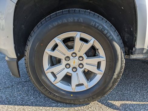 Used 2019 Chevrolet Colorado LT w/ LT Convenience Package image 11