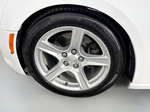 Used 2020 Chevrolet Camaro LT RWD image 36