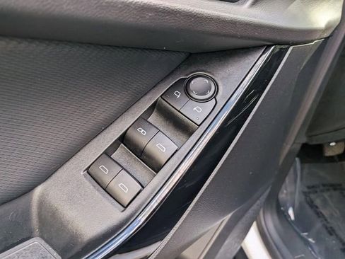 Used 2025 Chevrolet Equinox LT FWD image 15