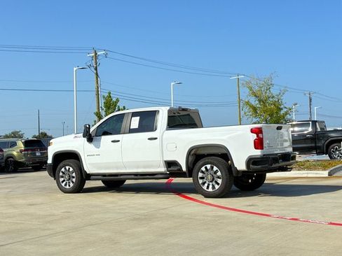 Used 2025 Chevrolet Silverado 2500 Custom w/ Custom Value Package AWD/4WD image 4