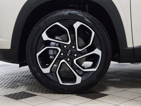 New 2026 Chevrolet Trax RS w/ Sunroof Package image 27