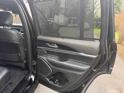 Used 2023 Jeep Grand Cherokee Trailhawk w/ Luxury Tech Group III image 14