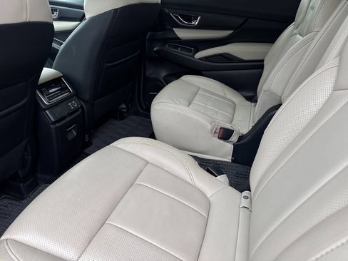 Used 2023 Subaru Ascent Limited w/ Technology Package AWD/4WD image 12