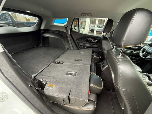 Used 2023 GMC Terrain AT4 image 36