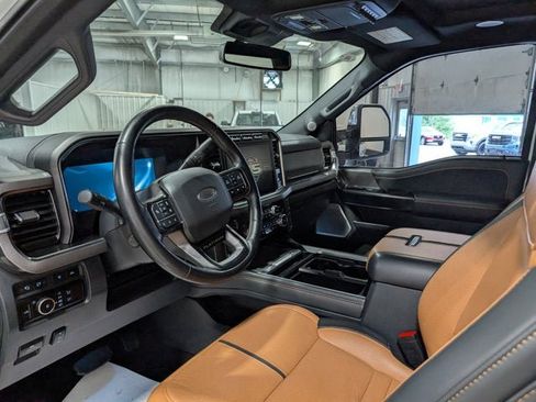 Used 2023 Ford F350 Platinum w/ Tremor Off-Road Package AWD/4WD image 17