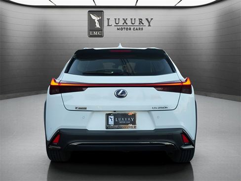 Used 2019 Lexus UX 250h F Sport image 3