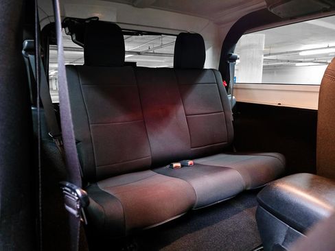 Used 2016 Jeep Wrangler Sport image 31