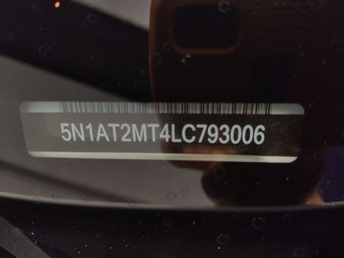 Used 2020 Nissan Rogue SV FWD image 33