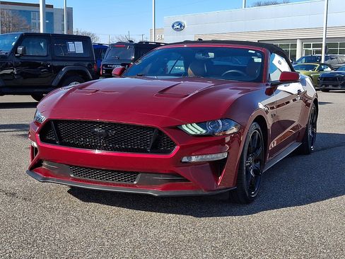 Certified 2019 Ford Mustang GT Premium w/ Black Accent Package image 4