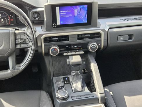 Used 2025 Toyota Tacoma SR5 AWD/4WD image 16