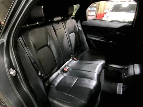 Used 2020 Jaguar F-PACE Premium image 20