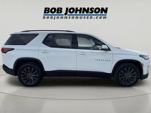Used 2023 Chevrolet Traverse RS AWD/4WD image 2