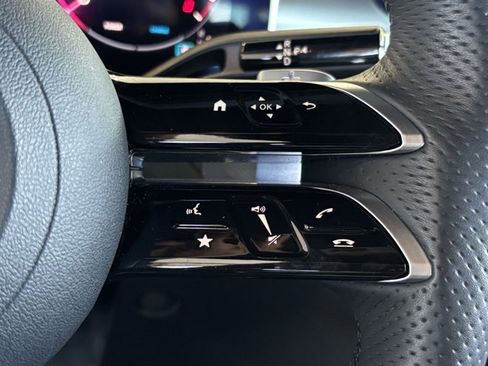 Used 2025 Mercedes-Benz C 300 Sedan image 23