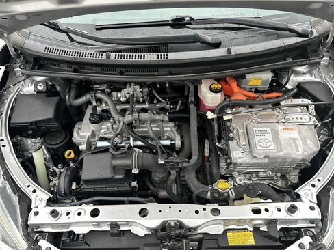 Used 2015 Toyota Prius C One FWD image 13