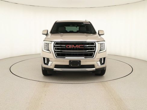 Used 2021 GMC Yukon SLT w/ SLT Luxury Plus Package AWD/4WD image 11