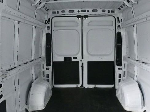 Used 2025 RAM ProMaster 2500 w/ Convenience Group FWD image 21