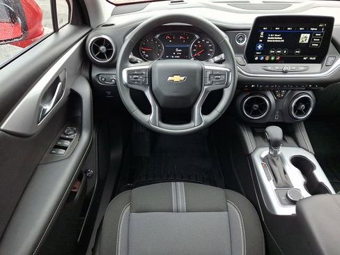 Certified 2024 Chevrolet Blazer LT w/ Convenience Package image 11