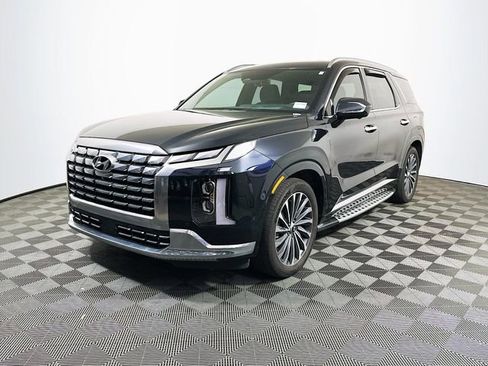 Used 2023 Hyundai Palisade Calligraphy w/ Cargo Package image 4