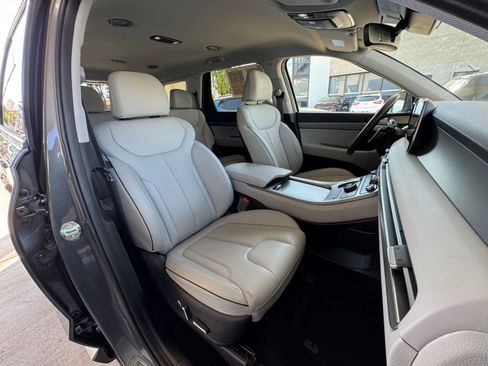 Used 2025 Hyundai Palisade SEL FWD image 40