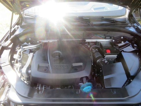 Used 2020 Volvo XC60 T6 R-Design image 30