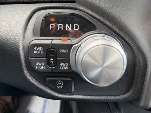 Used 2025 RAM 1500 Laramie AWD/4WD image 29
