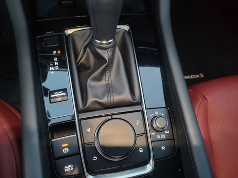 Used 2025 MAZDA MAZDA3 s image 33