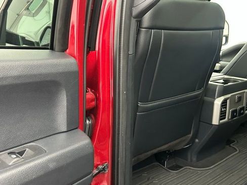 Used 2022 Ford F250 Lariat w/ Black Appearance Package image 30