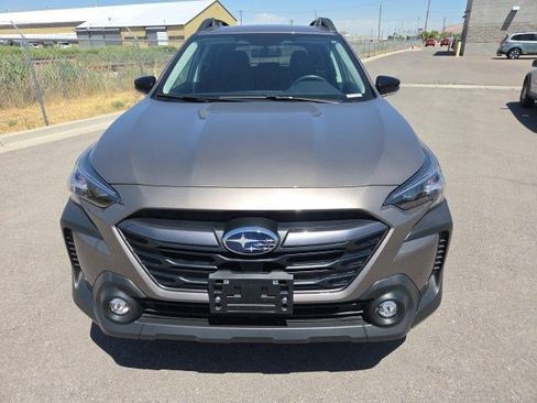 Used 2024 Subaru Outback Premium AWD/4WD image 9