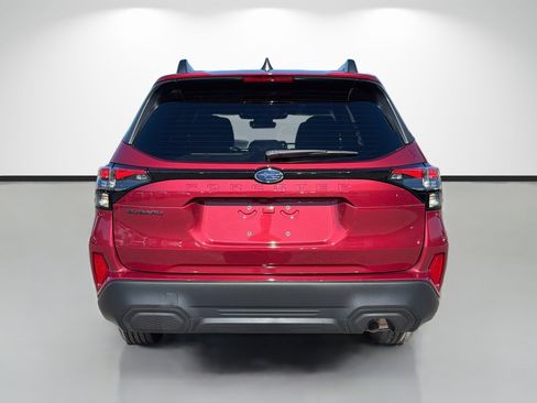 Used 2026 Subaru Forester Premium AWD/4WD image 4