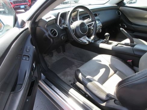 Used 2010 Chevrolet Camaro SS w/ RS Package RWD image 12