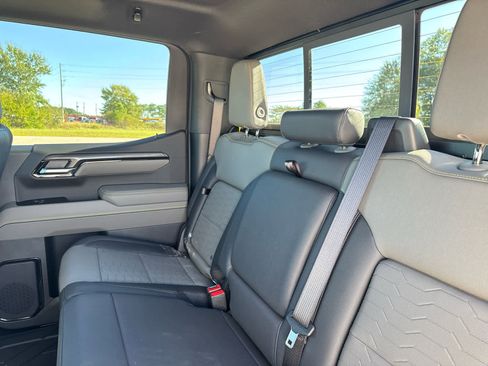 New 2026 Chevrolet Silverado 1500 ZR2 image 16