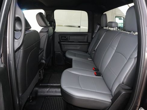 Used 2025 RAM 3500 Tradesman w/ Chrome Appearance Group image 27