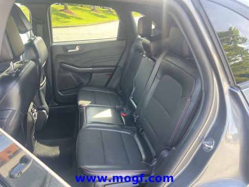 Certified 2025 Ford Escape ST-Line FWD image 19