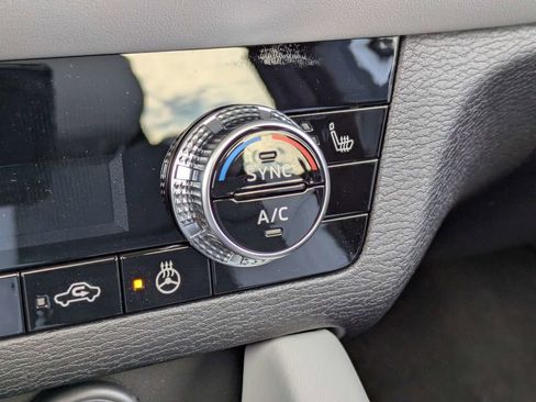 New 2026 Mitsubishi Outlander SE image 24