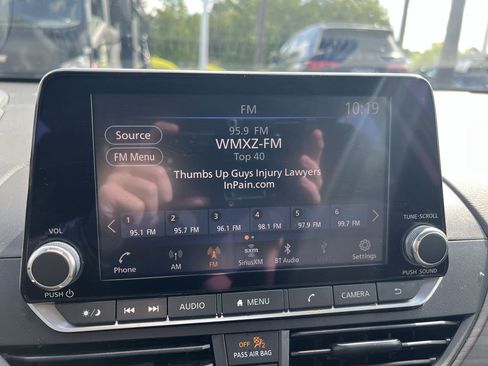 Used 2024 Nissan Altima 2.5 SV image 23