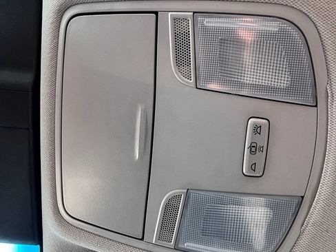 Used 2023 Hyundai Kona SE FWD image 18