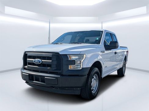 Used 2017 Ford F150 XL w/ Equipment Group 101A Mid image 7
