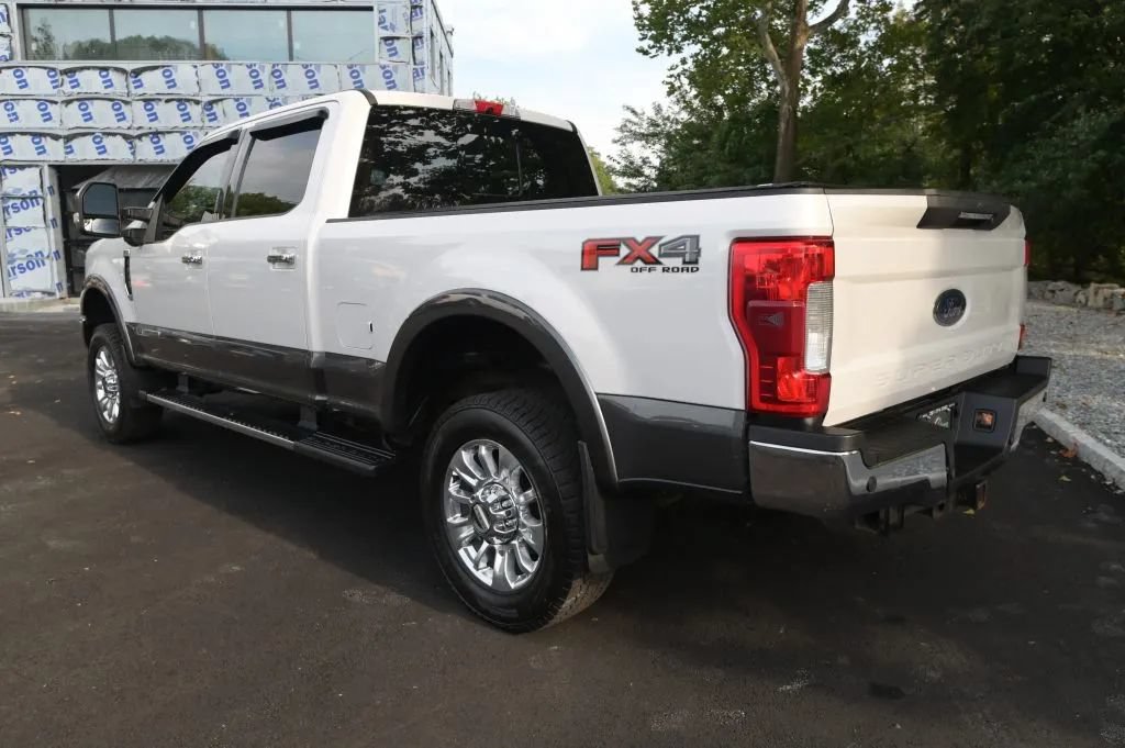 Used 2017 Ford F350 Lariat w/ Lariat Ultimate Package AWD/4WD image 3