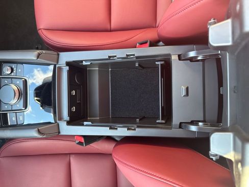 New 2026 MAZDA MAZDA3 Hatchback w/Premium Plus Pkg image 26