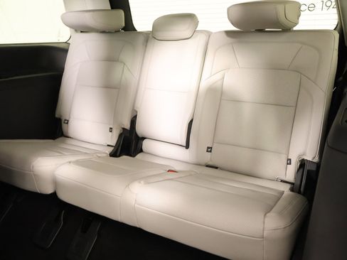 New 2026 Lincoln Navigator Reserve AWD/4WD image 14